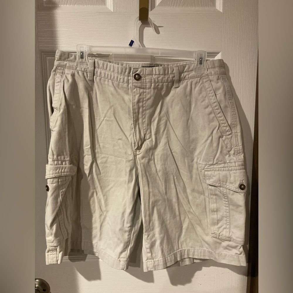Izod Men's Cargo Shorts - Light Tan 36 waist